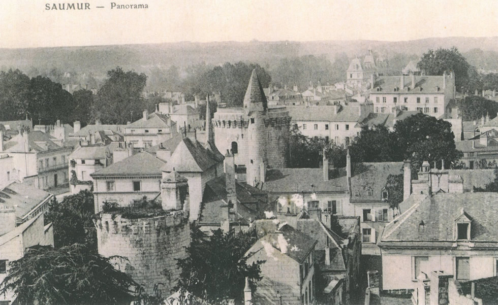 Saumur La Tour du Bourg 1900